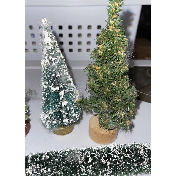 Vintage Flocked Bristle Bottle Brush & Plastic Christmas Village Trees Lot 4M - Picture 11 of 11